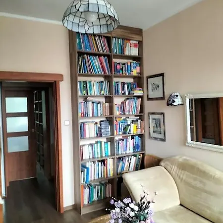 90m2, 8 Os, 2 Salony, 2 Sypialnie, Centrum Διαμέρισμα Κοστζαλίν