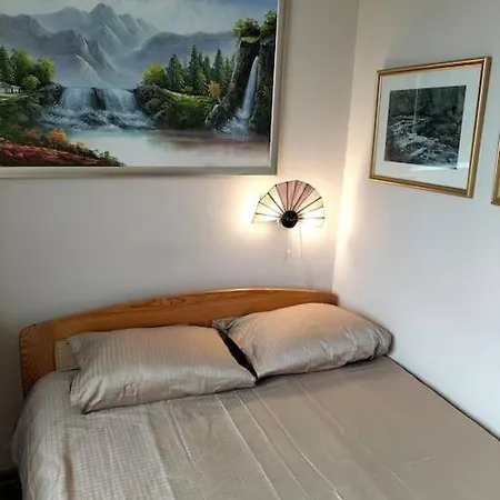 Apartment 90m2, 8 Os, 2 Salony, 2 Sypialnie, Centrum