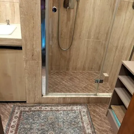 90m2, 8 Os, 2 Salony, 2 Sypialnie, Centrum Διαμέρισμα *